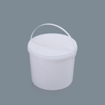 5lt White Lightweight (Plastic Handle) (900) with White Lid